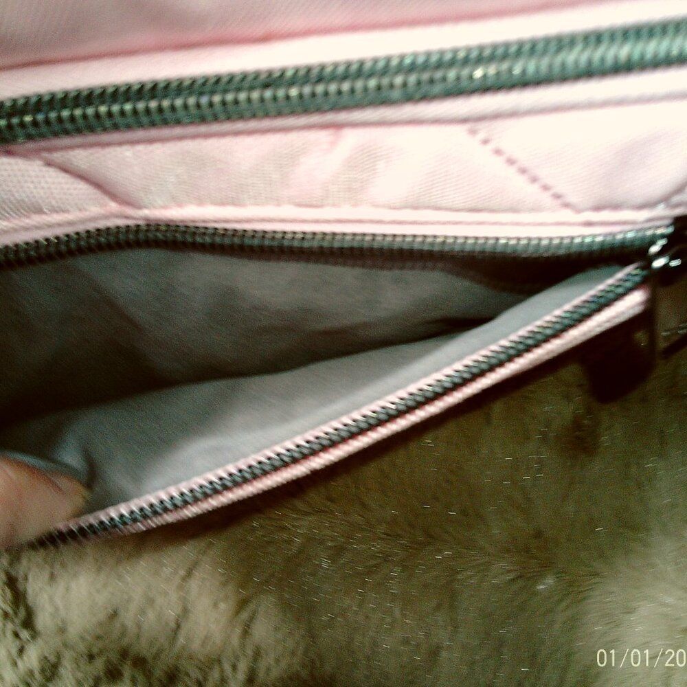 Lug Shimmy LE Ultra X Medium Crossbody in Bubble Pink w/matching ML Chain Strap - Picture 4 of 13